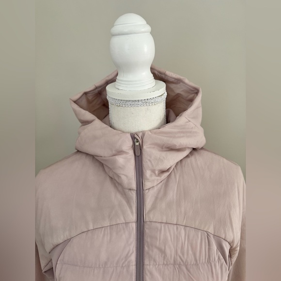 Lululemon Down For It All Jacket in Porcelain Pink size 6 - Picture 5 of 15
